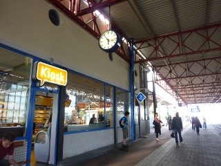 オランダのKiosk(Eindhoven駅)